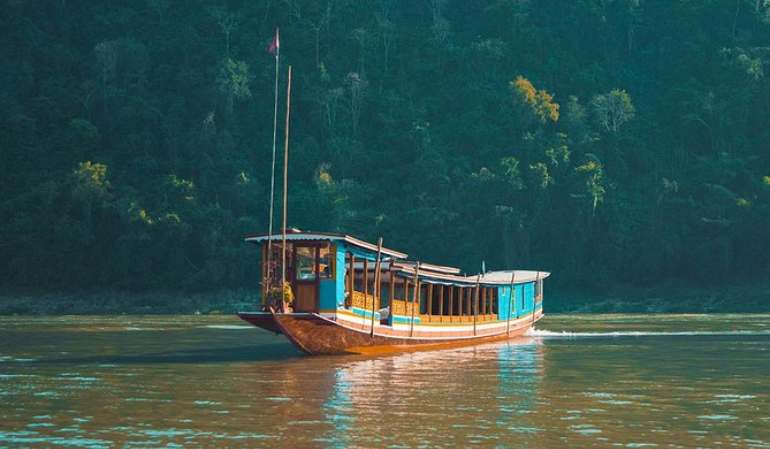 Pakbeng boat tour