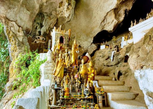 Buddha statues in Pak Ou Caves